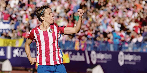Eine Spielerin von Atletico Madrid jubelt Eine Spielerin von Atletico Madrid jubelt