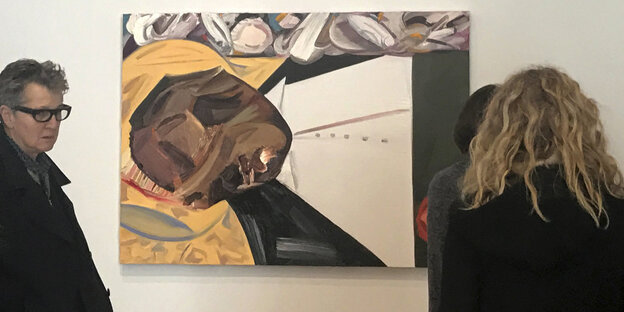 Museumsbesucher vor einem Gemälde Museumsbesucher vor einem Gemälde