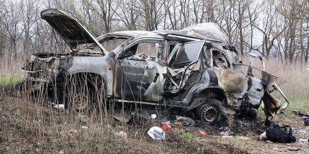 Ein zerstörtes OSZE-Fahrzeug Ein zerstörtes OSZE-Fahrzeug