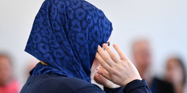Kopftuchträgerin Kopftuchträgerin