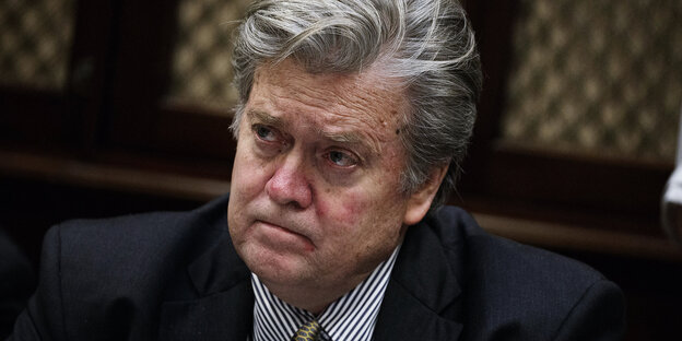 Porträt Steve Bannon Porträt Steve Bannon