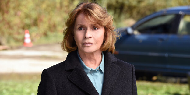 Ermittlerin Prohacek (Senta Berger) guckt kritisch Ermittlerin Prohacek (Senta Berger) guckt kritisch