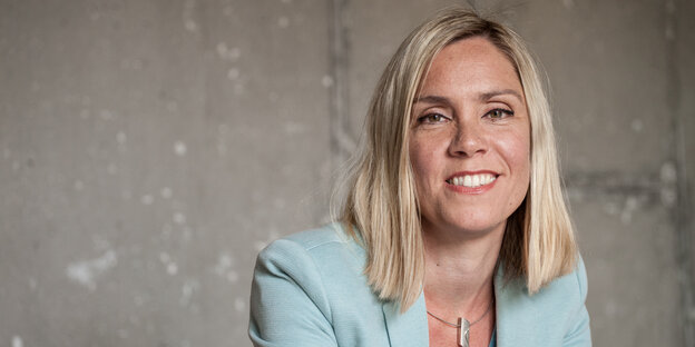 Eine Frau, Anna-Maija Mertens Eine Frau, Anna-Maija Mertens