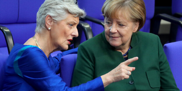 Marieluise Beck und Angela Merkel Marieluise Beck und Angela Merkel