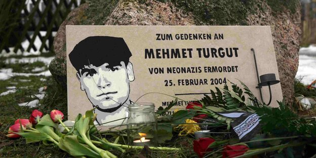 Gedenkplatte für Mehmet Turgut Gedenkplatte für Mehmet Turgut