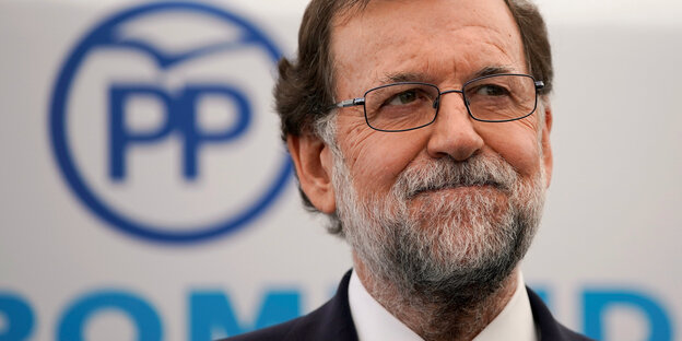 Ministerpräsident Rajoy macht einen verlegenen Gesichtsausdruck Ministerpräsident Rajoy macht einen verlegenen Gesichtsausdruck