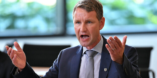 Der AfD-Fraktionschef Björn Höcke guckt grimmig Der AfD-Fraktionschef Björn Höcke guckt grimmig