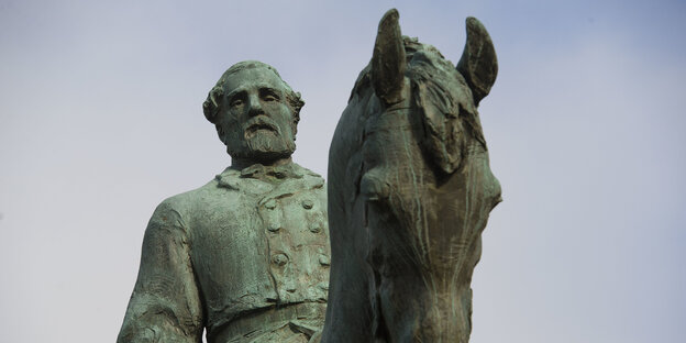 Eine Statue Eine Statue