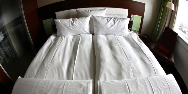 Ein Doppelbett Ein Doppelbett