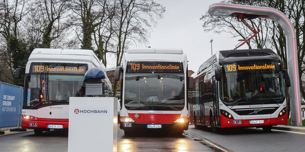 Drei Busse Drei Busse