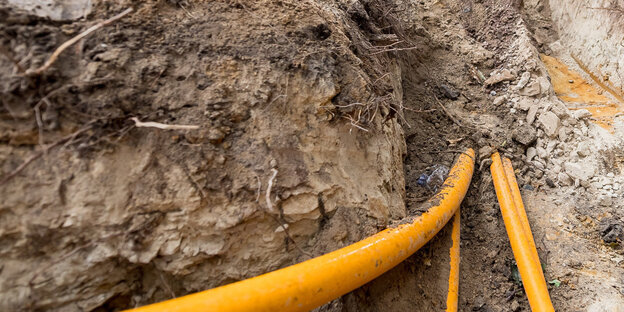 Baustelle mit Kabeln Baustelle mit Kabeln