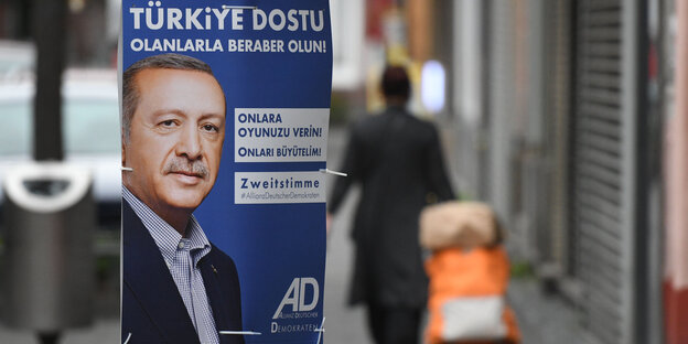 Wahlplakat mit Erdogan Wahlplakat mit Erdogan