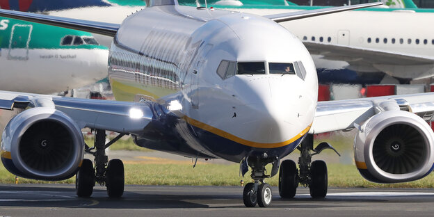 Ein Flugzeug Ein Flugzeug