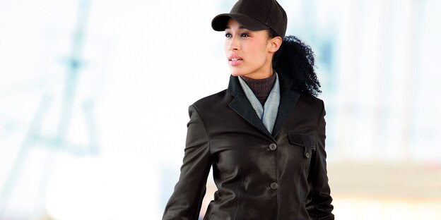 Frau mit Blazer Frau mit Blazer