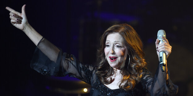 Vicky Leandros feiert ihren 65. Geburtstag. Vicky Leandros feiert ihren 65. Geburtstag.