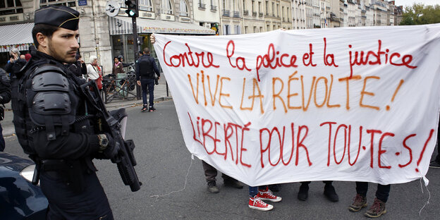 Demonstrationen gegen die Polizei am Mittwoch in Paris Demonstrationen gegen die Polizei am Mittwoch in Paris
