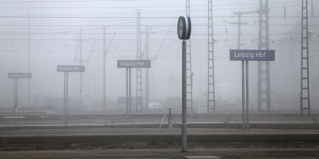 Der Leipziger Bahnhof im Nebel Der Leipziger Bahnhof im Nebel