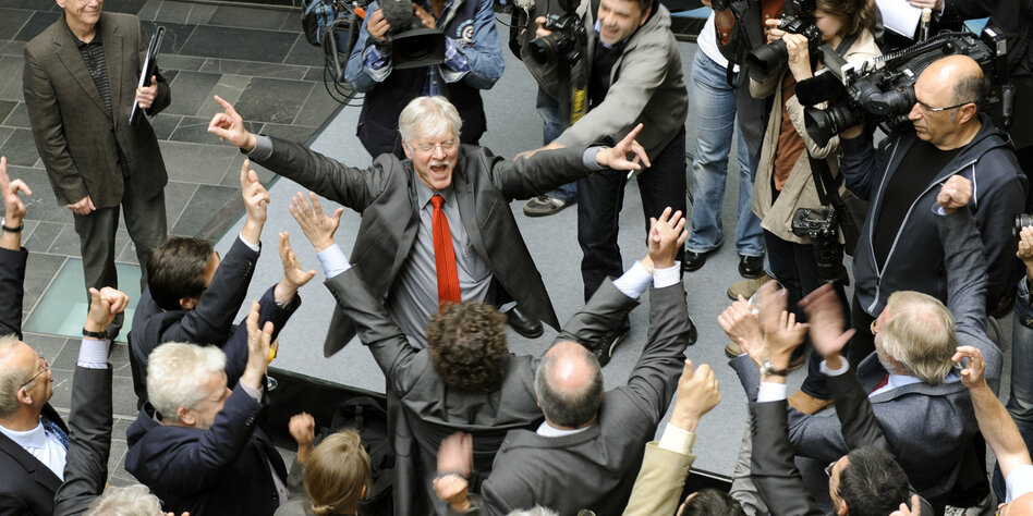 da war der jubel in bremen gro ernennung zur exzellenz uni 2012 foto uni bremen - Uni Bremen Online Bewerbung da war der jubel in bremen gro ernennung zur exzellenz uni 2012 foto uni bremen - Uni Bremen Online Bewerbung
