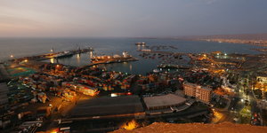 Luftaufnahme des Hafens von Arica