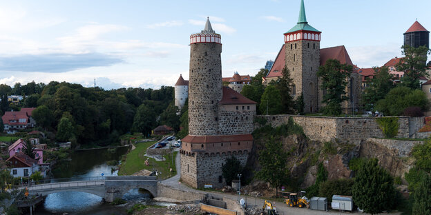 Blick auf die Altstadt von Bautzen mit Mühltor und Michaeliskirche