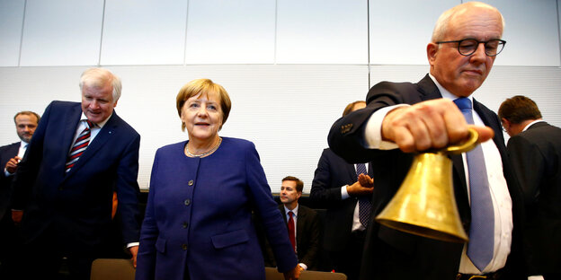 Angela Merkel zwischen Horst Seehofer und Volker Kauder Angela Merkel zwischen Horst Seehofer und Volker Kauder