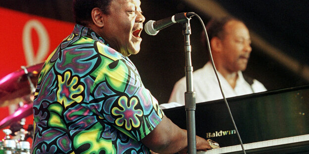 Ein Mann, Fats Domino, am Mikro Ein Mann, Fats Domino, am Mikro