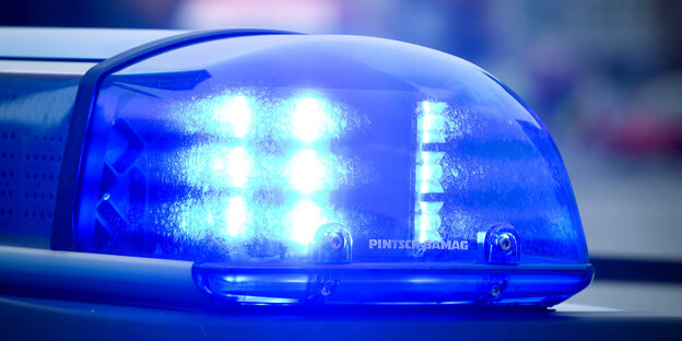 Blaulicht eines Polizeiautos Blaulicht eines Polizeiautos