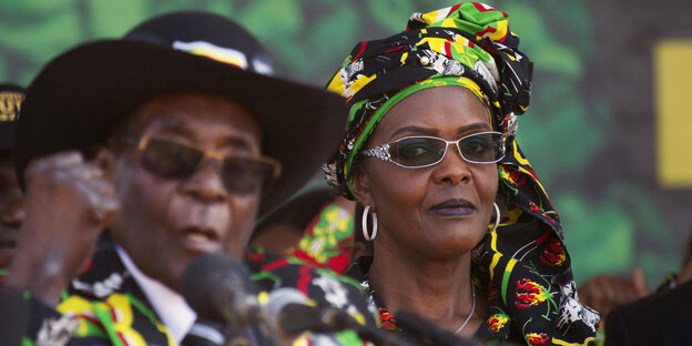 Simbabwes First Lady Grace Mugabe und ihr Ehemann Robert Mugabe Simbabwes First Lady Grace Mugabe und ihr Ehemann Robert Mugabe