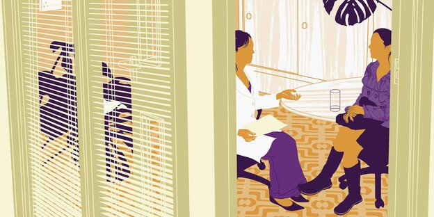 Eine Ärztin spricht mit einer Patientin Eine Ärztin spricht mit einer Patientin