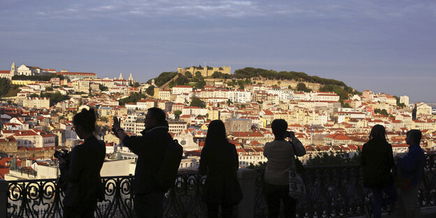 Menschen fotografieren Lissabon im Abendlicht Menschen fotografieren Lissabon im Abendlicht