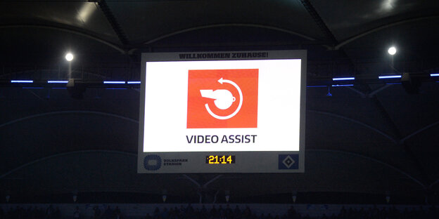 Anzeigetafel mit Video-Assist-Symbol Anzeigetafel mit Video-Assist-Symbol