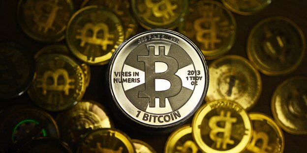 eine Bitcoin-Münze eine Bitcoin-Münze