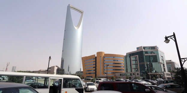 Ein Hochhaus, es ist das Kingdom Centre Ein Hochhaus, es ist das Kingdom Centre