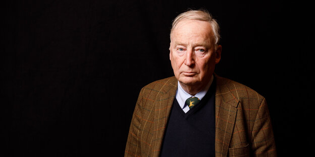 Alexander Gauland guckt in die Kamera Alexander Gauland guckt in die Kamera