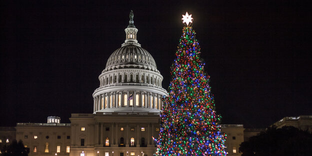 Weihnachtsbaum vor dem Kapitol in Washington Weihnachtsbaum vor dem Kapitol in Washington