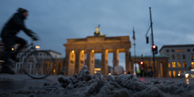 Radler vor dem Brandenburger Tor Radler vor dem Brandenburger Tor