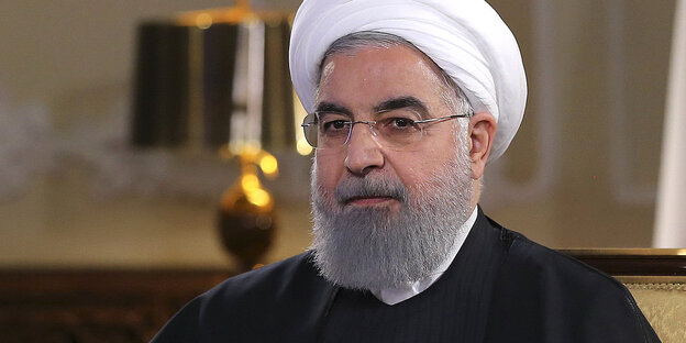 Ein Portraitfoto von Hassan Rohani Ein Portraitfoto von Hassan Rohani