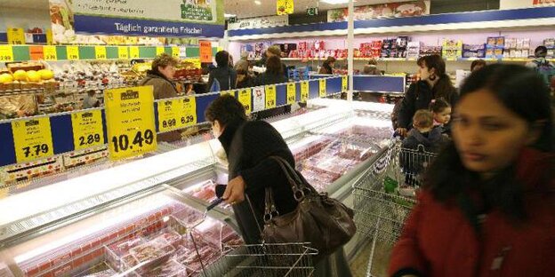 Eine Fleischtheke bei Lidl Eine Fleischtheke bei Lidl