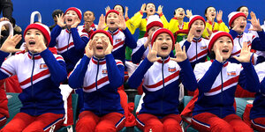 Nordkorea-Fans in der Eishockeyarena von Gangneung