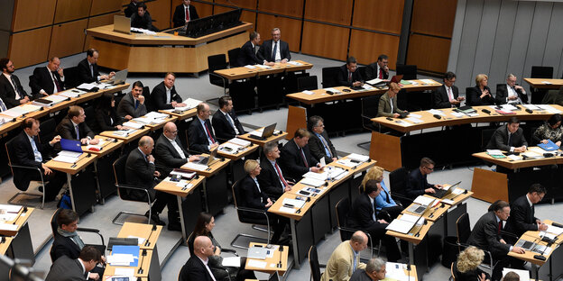 AfD-Abgeordentenhausfraktion im Plenarsaal AfD-Abgeordentenhausfraktion im Plenarsaal