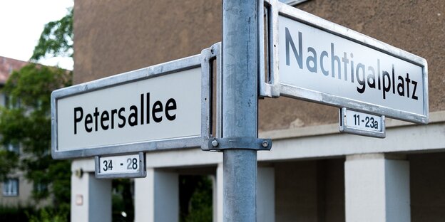 Straßennamen der Petersallee und des Nachtigalplatzes