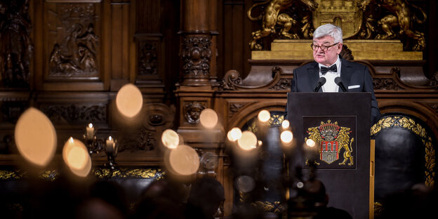 Joschka Fischer spricht zu Menschen Joschka Fischer spricht zu Menschen