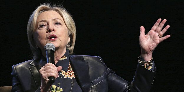 Hillary Clinton hält eine Rede Hillary Clinton hält eine Rede