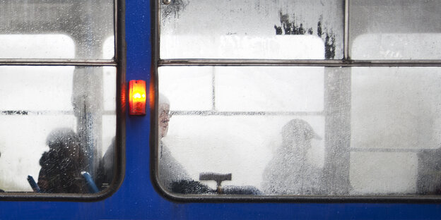 Beschlagene fenster einer Tram Beschlagene fenster einer Tram