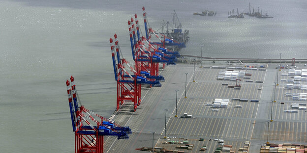 Die Containerterminals des Jade Weser Ports. Die Containerterminals des Jade Weser Ports.