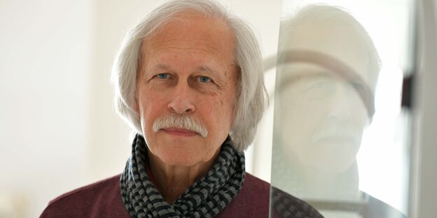 Mann mit Bart Mann mit Bart