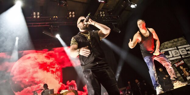 Kollegah und Farid Bang auf der Bühne Kollegah und Farid Bang auf der Bühne