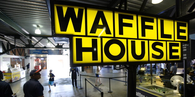 Schild des Restaurants Waffle House Schild des Restaurants Waffle House
