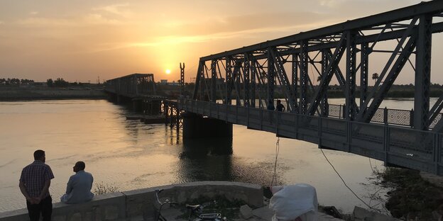 Eine Brücke Eine Brücke