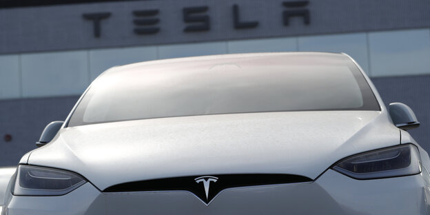 Ein Tesla von vorn Ein Tesla von vorn